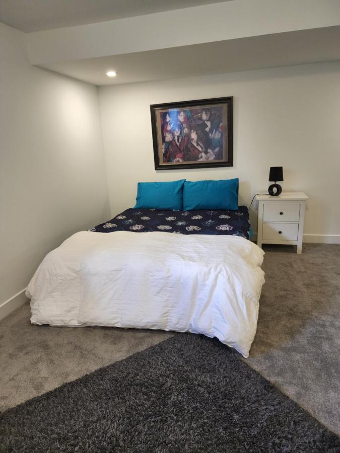 Place You Can Call Home !!! Near Ottawa Airport Zewnętrze zdjęcie